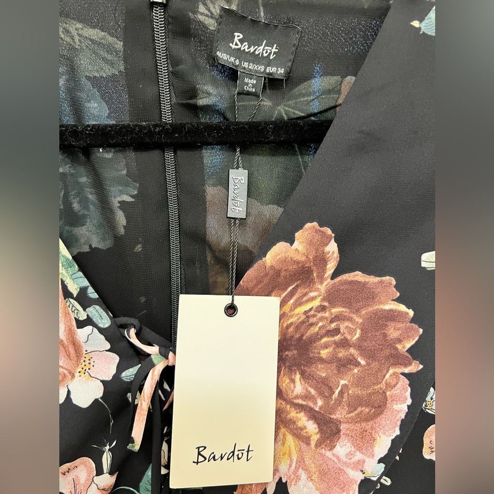 NWT Revolve Bardot Amelia Floral Lace Up Front Ruffle Romper - Picture 12 of 12